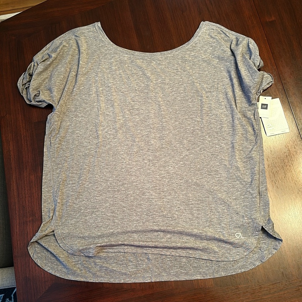 GapFit workout top